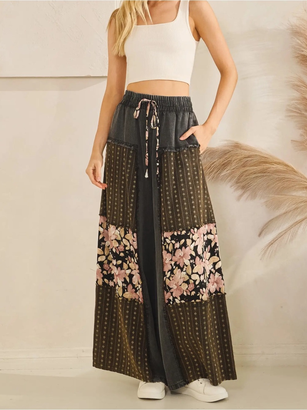 Sage & Fig Boho Floral Patchwork Wide-Leg Pants Gray & Pink NWT